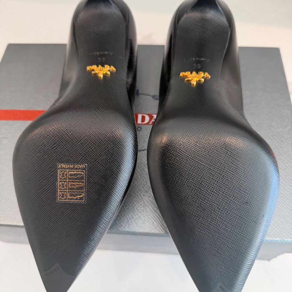 Prada Safiano Leather Pump - Picture 3 of 6